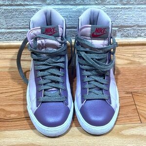 Purple Nike Sneakers Hightop